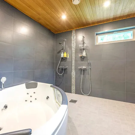 فيلة Vilkama 2 View, Incl Indoor Hot Tub, Sauna *