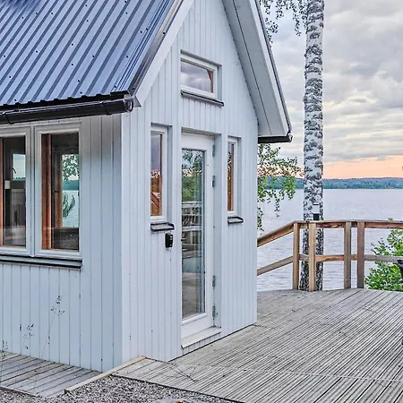 Vilkama 2 View, Incl Indoor Hot Tub, Sauna فيلة لاوكا