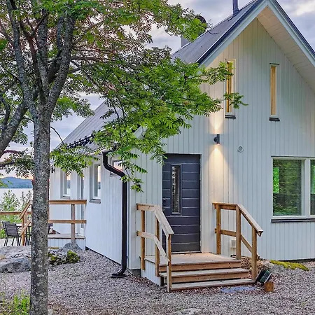 Vilkama 2 View, Incl Indoor Hot Tub, Sauna لاوكا