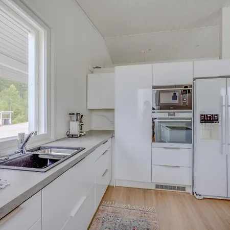 Vilkama 2 View, Incl Indoor Hot Tub, Sauna فيلة لاوكا
