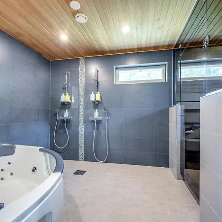 فيلة Vilkama 2 View, Incl Indoor Hot Tub, Sauna *